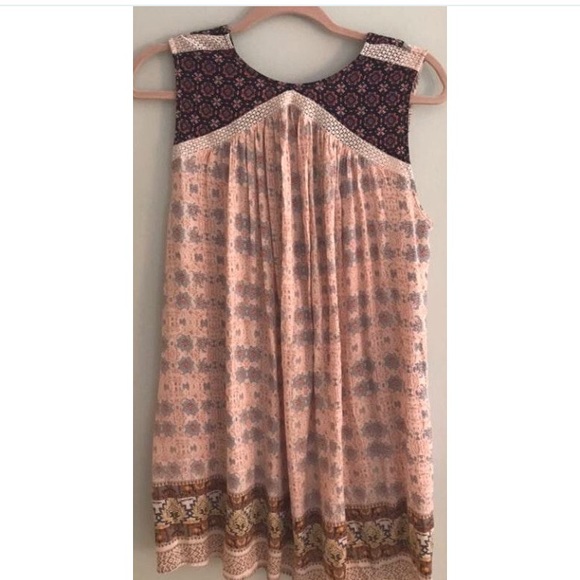 En Creme Tunic - Picture 2 of 4